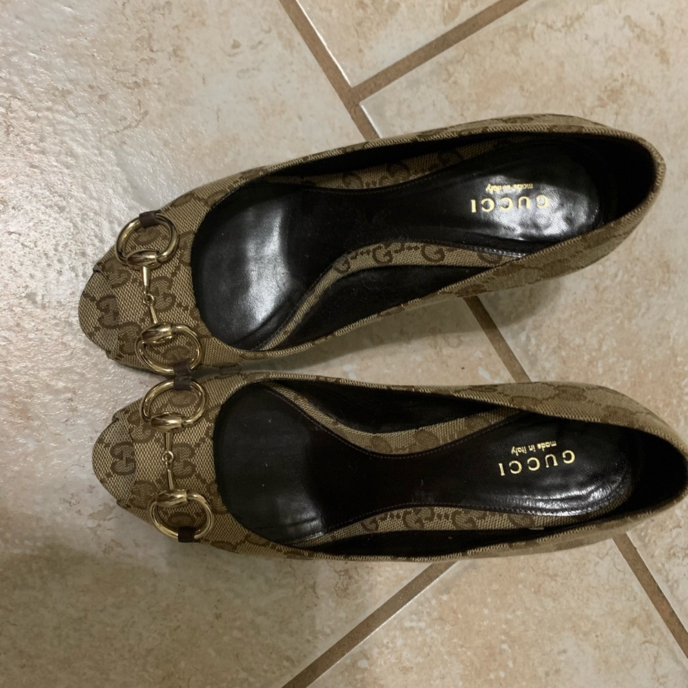 Authentic Gucci heels - Picture 7 of 7
